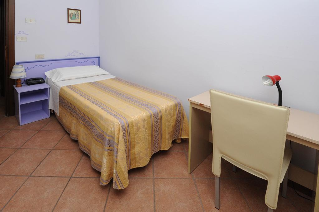 Hotel Marina Montecatini Terme Zimmer foto